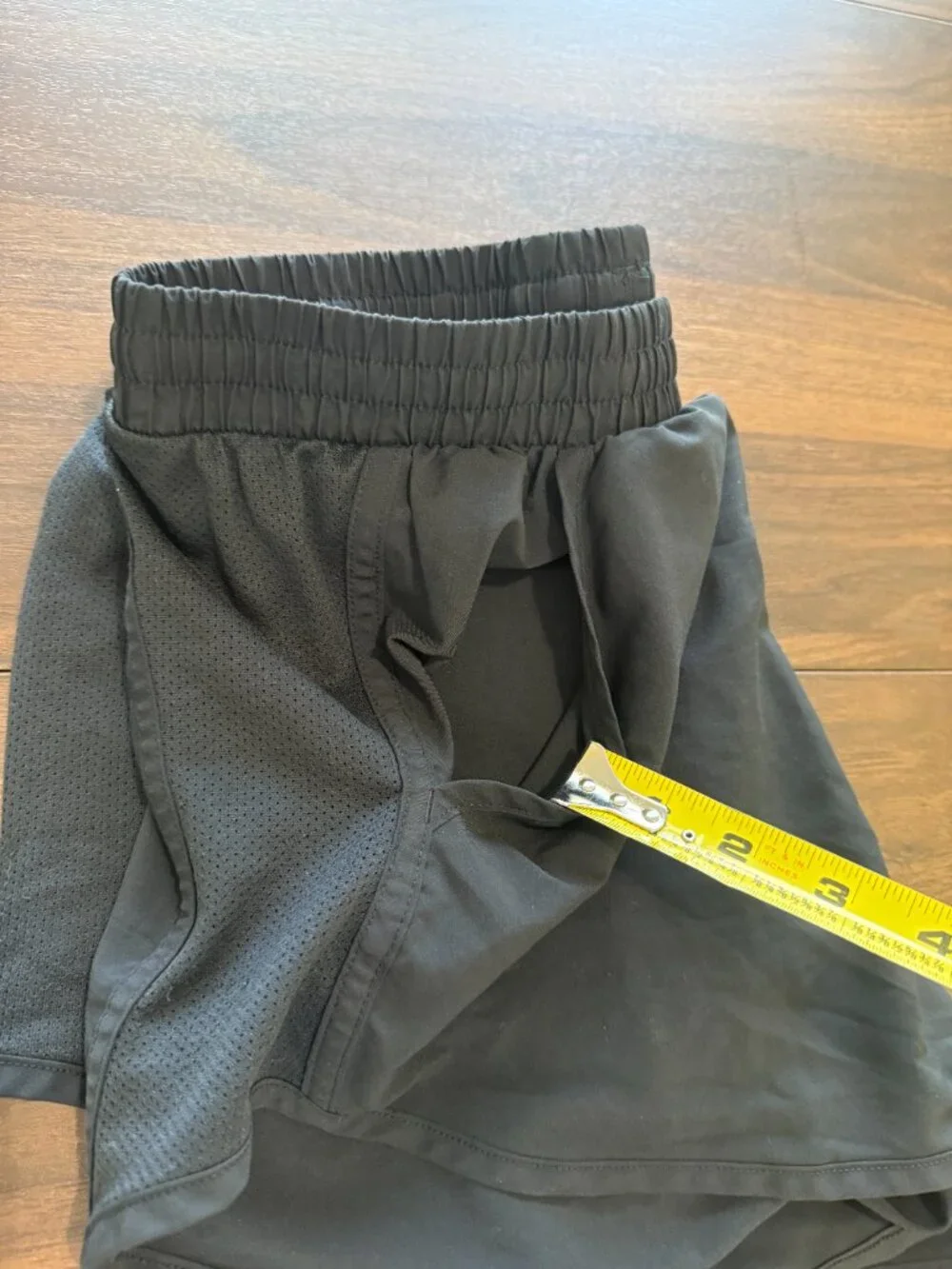 Under Armour Women's Athletic Shorts SM - Picture 3 of 12